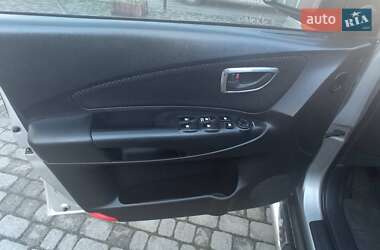 Внедорожник / Кроссовер Hyundai Tucson 2006 в 