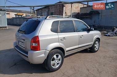 Внедорожник / Кроссовер Hyundai Tucson 2005 в 