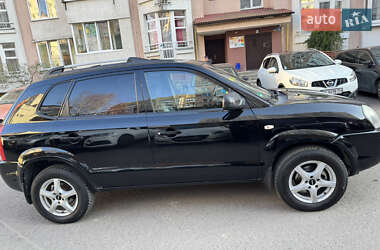 Внедорожник / Кроссовер Hyundai Tucson 2006 в 