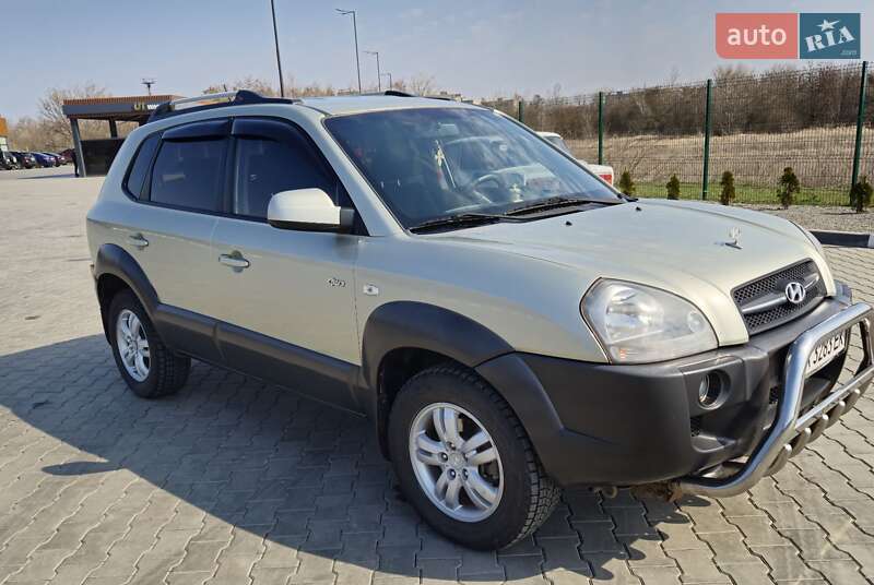 Внедорожник / Кроссовер Hyundai Tucson 2007 в 