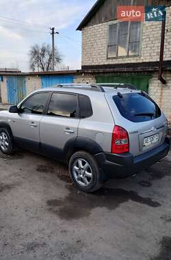 Внедорожник / Кроссовер Hyundai Tucson 2005 в 