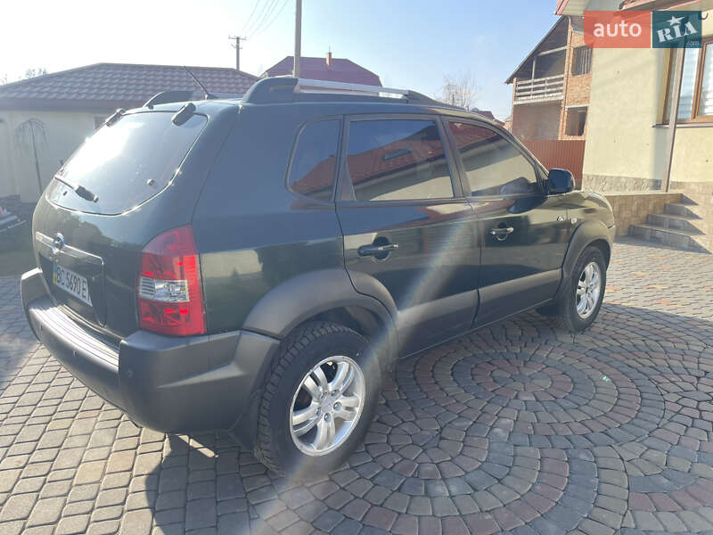 Позашляховик / Кросовер Hyundai Tucson 2008 в Львові
