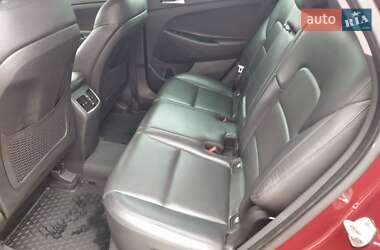 Позашляховик / Кросовер Hyundai Tucson 2016 в 