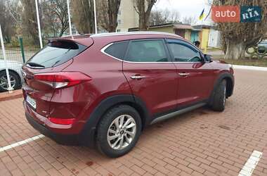 Позашляховик / Кросовер Hyundai Tucson 2016 в 