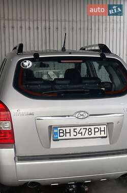 Внедорожник / Кроссовер Hyundai Tucson 2004 в Раздельной