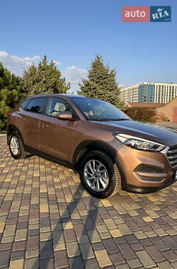 Позашляховик / Кросовер Hyundai Tucson 2016 в 