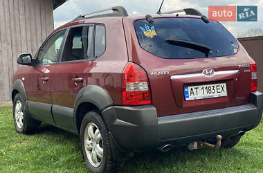 Внедорожник / Кроссовер Hyundai Tucson 2006 в 