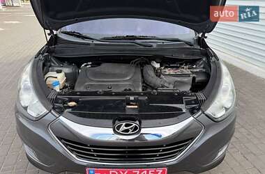 Позашляховик / Кросовер Hyundai Tucson 2011 в 