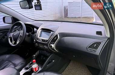 Позашляховик / Кросовер Hyundai Tucson 2011 в 