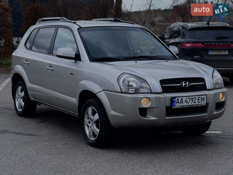 Позашляховик / Кросовер Hyundai Tucson 2007 в 