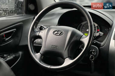 Позашляховик / Кросовер Hyundai Tucson 2008 в 