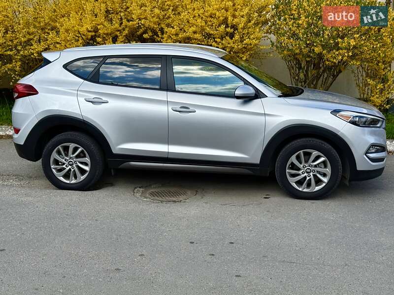 Позашляховик / Кросовер Hyundai Tucson 2016 в Дніпрі