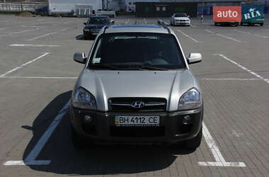 Внедорожник / Кроссовер Hyundai Tucson 2008 в 