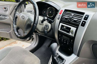 Позашляховик / Кросовер Hyundai Tucson 2006 в 