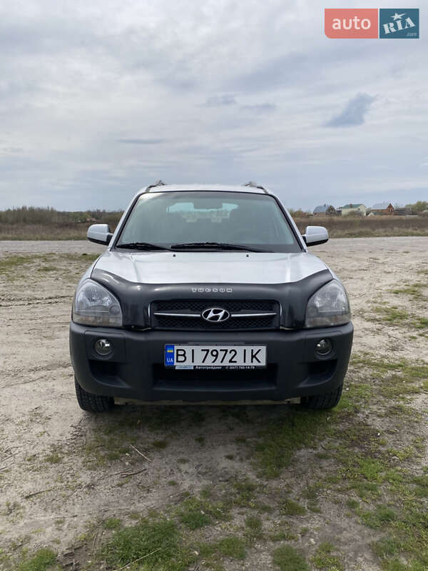 Внедорожник / Кроссовер Hyundai Tucson 2010 в 