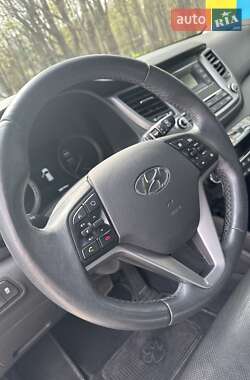 Позашляховик / Кросовер Hyundai Tucson 2017 в 