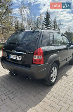 Внедорожник / Кроссовер Hyundai Tucson 2005 в 