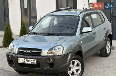 Внедорожник / Кроссовер Hyundai Tucson 2009 в 