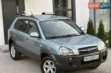 Внедорожник / Кроссовер Hyundai Tucson 2009 в 