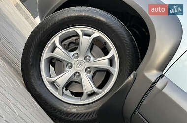 Внедорожник / Кроссовер Hyundai Tucson 2009 в 