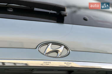 Внедорожник / Кроссовер Hyundai Tucson 2009 в 