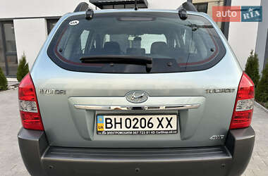 Внедорожник / Кроссовер Hyundai Tucson 2009 в 