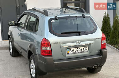 Внедорожник / Кроссовер Hyundai Tucson 2009 в 