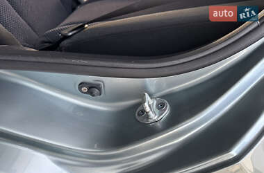 Внедорожник / Кроссовер Hyundai Tucson 2009 в 