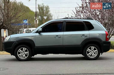 Внедорожник / Кроссовер Hyundai Tucson 2006 в 