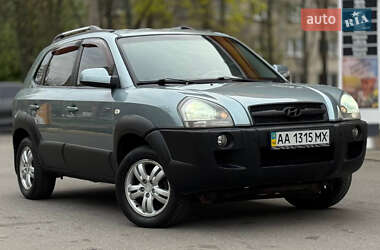 Внедорожник / Кроссовер Hyundai Tucson 2006 в 