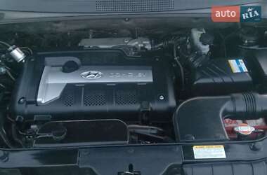 Внедорожник / Кроссовер Hyundai Tucson 2006 в 
