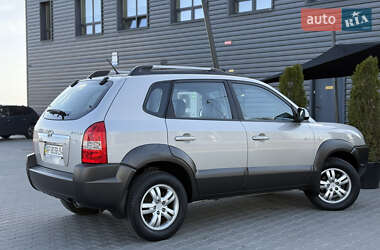 Внедорожник / Кроссовер Hyundai Tucson 2007 в 