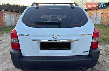 Позашляховик / Кросовер Hyundai Tucson 2012 в 