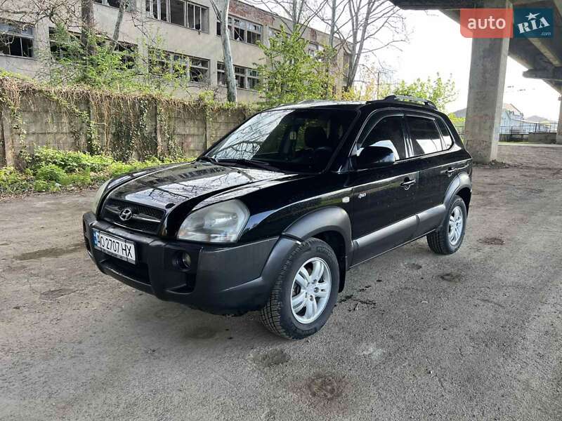 Внедорожник / Кроссовер Hyundai Tucson 2006 в 
