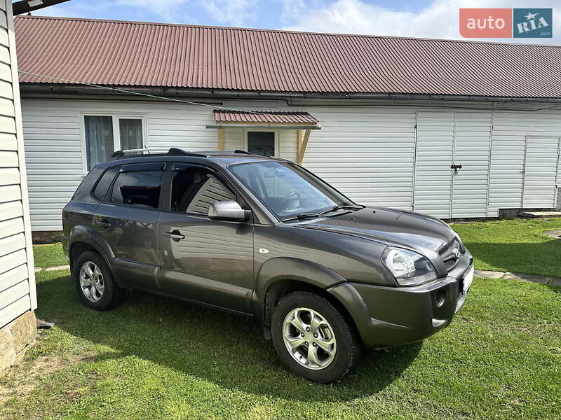 Позашляховик / Кросовер Hyundai Tucson 2008 в 