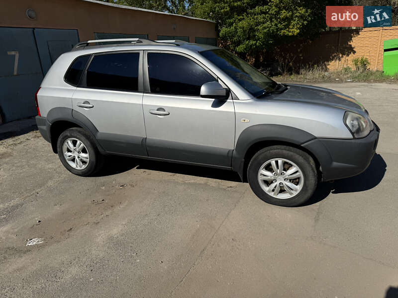 Позашляховик / Кросовер Hyundai Tucson 2010 в 