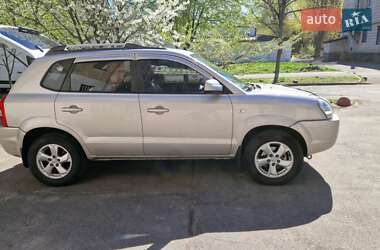 Внедорожник / Кроссовер Hyundai Tucson 2007 в 
