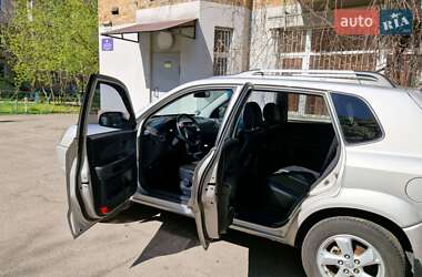 Внедорожник / Кроссовер Hyundai Tucson 2007 в 