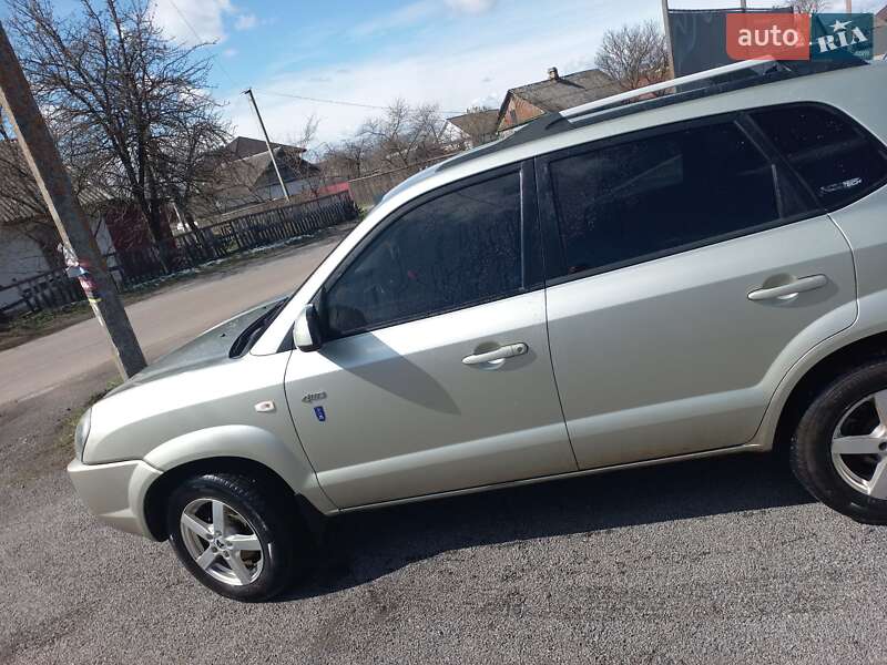 Позашляховик / Кросовер Hyundai Tucson 2007 в Озерному