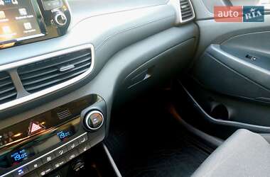 Позашляховик / Кросовер Hyundai Tucson 2020 в 
