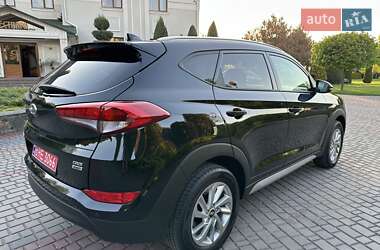 Позашляховик / Кросовер Hyundai Tucson 2016 в 