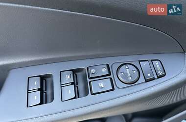 Позашляховик / Кросовер Hyundai Tucson 2016 в 