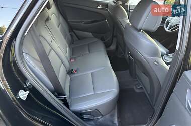 Позашляховик / Кросовер Hyundai Tucson 2016 в 