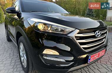 Позашляховик / Кросовер Hyundai Tucson 2016 в 