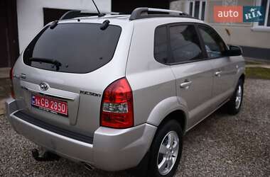 Внедорожник / Кроссовер Hyundai Tucson 2009 в 