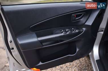 Внедорожник / Кроссовер Hyundai Tucson 2009 в 
