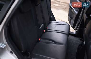 Внедорожник / Кроссовер Hyundai Tucson 2009 в 