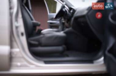Внедорожник / Кроссовер Hyundai Tucson 2009 в 