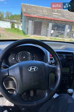 Позашляховик / Кросовер Hyundai Tucson 2008 в 
