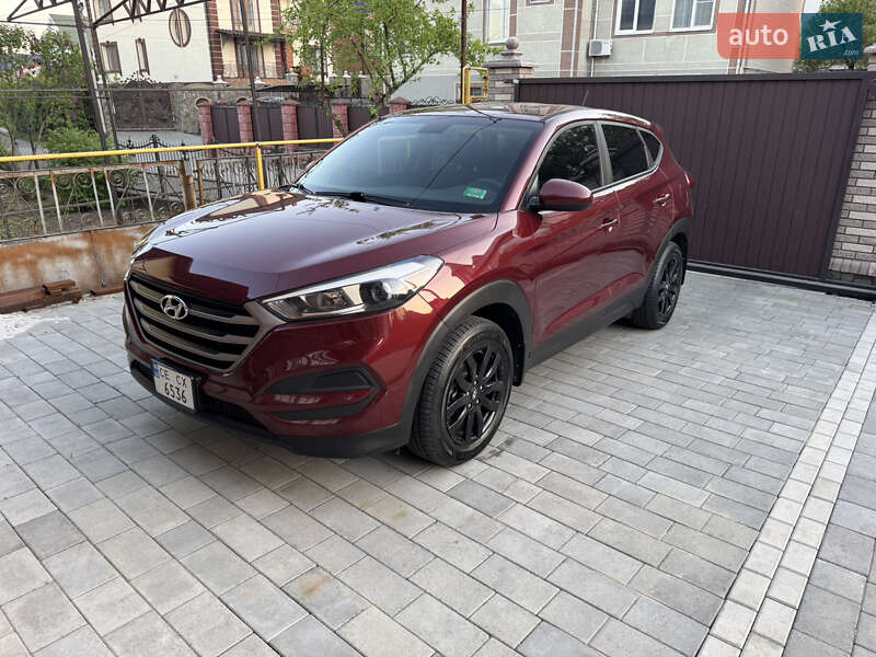 Позашляховик / Кросовер Hyundai Tucson 2016 в 